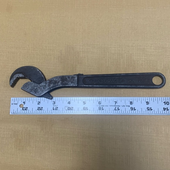 Chromavan Other - Chromavan 10 inch SMOOTH JAWS One-hand Adjustable Stickle Back Wrench, Germany